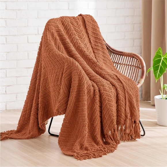 Rustic Orange Chevron Tassel Soft Throw Blanket for Couch Bedroom Dorm Picnic - Picture 1 of 14